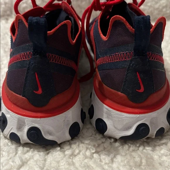 Nike Red and Black React Patriot Sneakers size 6.5 men and 8.5 in women - Picture 4 of 8